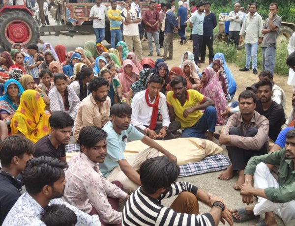 BIG NEWS: एक हादसा... एक मौत... और फिर सड़क पर रखा शव। रामपुरा में ऐसा क्या हुआ कि देखते ही देखते नीमच-झालावाड़ मार्ग पर चक्काजाम करना पड़ा?, जाने पूरा मामला पढ़े रुपेश सारु की ये खबर