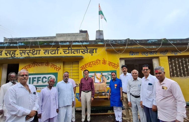NEWS: चीताखेड़ा में देशभक्ति के रंग में रंगा स्वतंत्रता दिवस, प्रभात फेरी में गूंजे भारत माता के जयकारे, पढ़े खबर