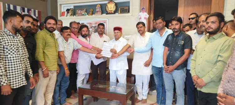 BREAKING NEWS : तीसरी-चौथी रेल पटरी के नए सर्वे रूट पर नागदा में उबाल, राज्यपाल को सौंपा ज्ञापन, पढ़े खबर