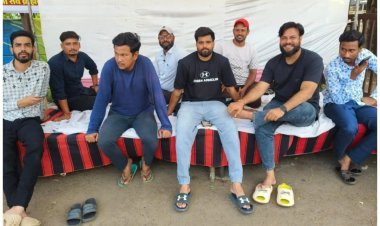 BIG NEWS: देशभक्ति के तरानों के बीच मैदान बचाने की हुंकार, 10वें दिन भी नहीं थमा आंदोलन, पढ़े खबर