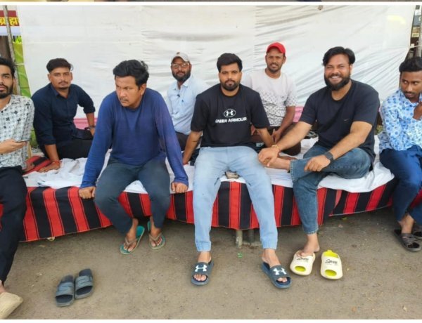 BIG NEWS: देशभक्ति के तरानों के बीच मैदान बचाने की हुंकार, 10वें दिन भी नहीं थमा आंदोलन, पढ़े खबर