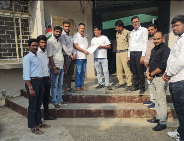 NEWS: मनासा में गरबा आयोजनों पर रोक की मांग, सर्व हिंदू समाज ने थाने में सौंपा ज्ञापन, पढ़े खबर