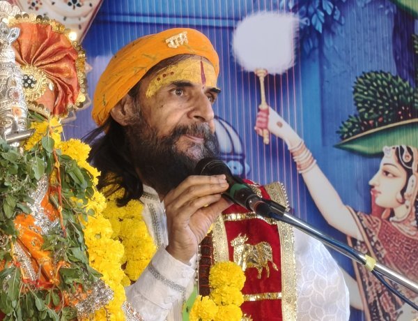 NEWS: मनासा में कथा के विश्राम दिवस पर संत श्री कृष्णानंद जी का संदेश,‘संसार में कोई किसी को नहीं छोड़ता, भगवान पर भी लांछन लगता है’, पढ़े खबर