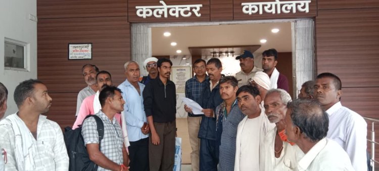 BREAKING NEWS: नीमच मेडिकल कॉलेज को PPP मोड पर देने की तैयारी से गरमाया माहौल, विरोध में उतरा मजदूर-किसान मोर्चा, मुख्यमंत्री के नाम सौंपा ज्ञापन, पढ़े खबर