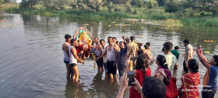 NEWS: जयकारों से गूंज उठा बमोरी, बप्पा की विदाई में उमड़ा आस्था का सैलाब, भागेश्वर महादेव स्टॉप डेम पर 400 से ज्यादा गणेश प्रतिमाओं का विसर्जन, पढ़े खबर